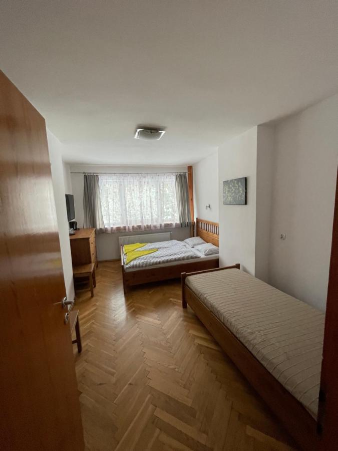 Gosciniec Ozna Hotel Kiczora Exterior photo